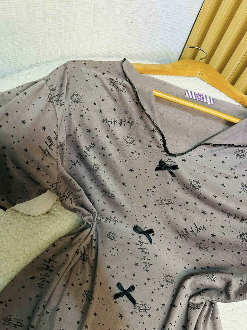 تراك برموده نسائي 
خامه فانيله زبده صيفي ☀️
متوفر ب3 الوان 🤎🩷💚

للحجز والاستفسار يرجى مراسله الصفحه
رقم هاتف واتساب ***********
توصيل بسماية 1000
بغداد 5000
محافضات 6000
يوجد دفع عن طريق الماستر كارد ✅💵
