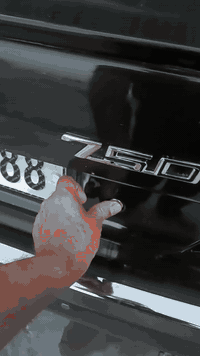 اخوان بي ام خفاش للبيع 
موديل 2000 اصل 750//الي بيها حاليا 44هوه
السيارة في اي بي مواصفات 
يدات باب لد داخل خارج
فتحه 
دبل جام 
خمس بردات
برده خلفيه كهرباء
ميز طعام
مرايه قلاب بل كشن
ضهر كسار 
تليفون امامي خلفي
صندوك شفط
جكات خلفيه
لايت زنون اصلي يعني بليل نهار 
رقم الماني بسمي يعني التحويل ثاني يوم
ويل كب باخره حجم 19
لارج باب طويل 
نظام رئاسي
هاتف ***********
السعر 90
وبيها مجال لطيبين تحياتي وتقديري لكم حميعآ
