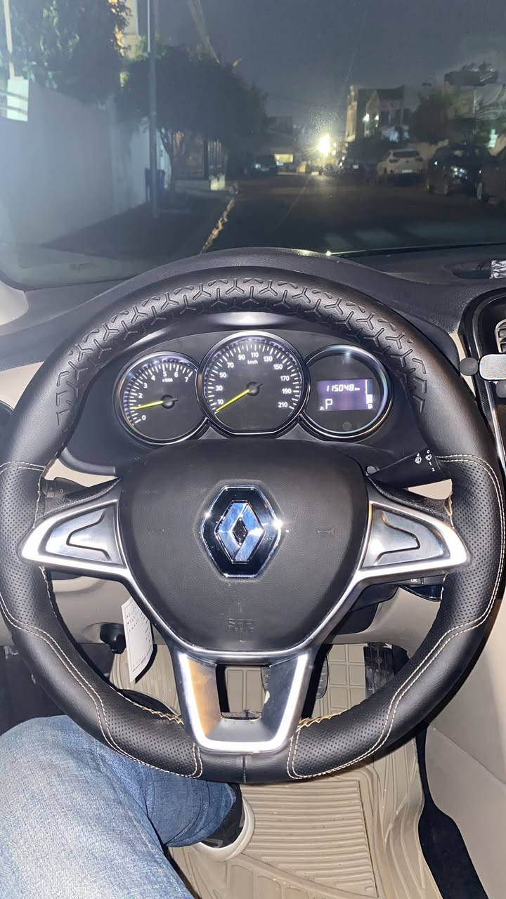 سلام عليكم للبيع!! رينو سمبل 2019 (مصرف) ماشيه 110 الف محرك 1600ccصبغ بنيد وصفحة سايق زوج تايرات امامي جديد اصلي كهربائيات جاهزه بس تبريد مابيها تدفئة شغاله كير اوتماتيك مسجل بلوتوث وبيه نضام ايكو تحكم بلوتوث  خلف ستيرن ولايت زنون بلوجتر زنون سيارة نضيفه سعر 47 وبيه مجال بسيط مكاني اربيل واتساب ***********
