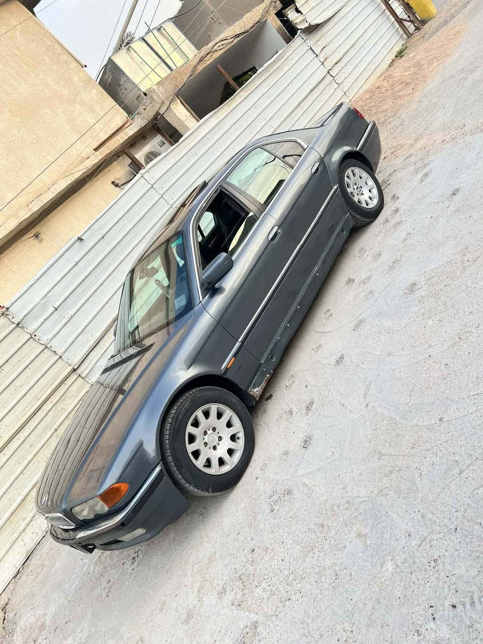 السلام عليكم ورحمة الله وبركاته
BMW 740 1998
رقم صلاح الدين مشروع وطني شرط التحويل
محرك وكير وحداديه بحاله جيده
تخم تاير جديد تخم ويل كب
داخل جلد كشن كهرباء
سلايت روف شغال
لايت زنون
بيع او مراوس حسب القناعه مكان السياره بغداد ابو غريب
رقمي *********** بخدمتكم
