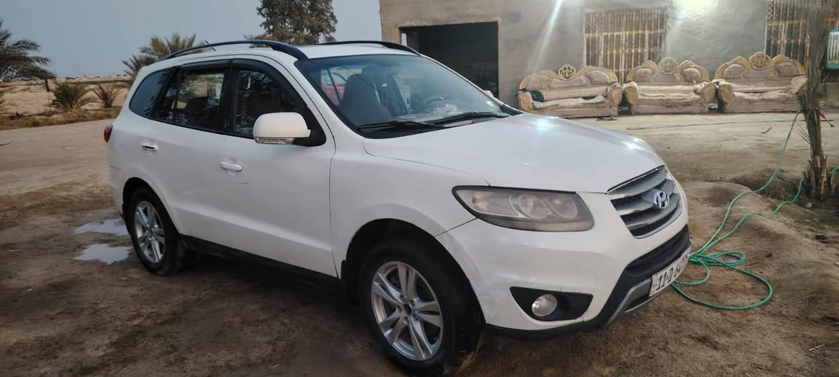 السلام عليكم ورحمة الله وبركاته سنتافي 2012 بيها صبغ حزام فقط أثر حادث رصيف ر بعض الشخوط
المواصفات.
محرك 3500 مامفتوح وترايك وين ماتريد
سته سلندر
سبعه راكب
سنويه مجدده ٢٠٢٩
اشاير بالمري كشن كهربائي
فتحه بنوراما
 رقم دولي باسم البائع  السعر 150 بيها مجال  الاتصال على الرقم
***********
