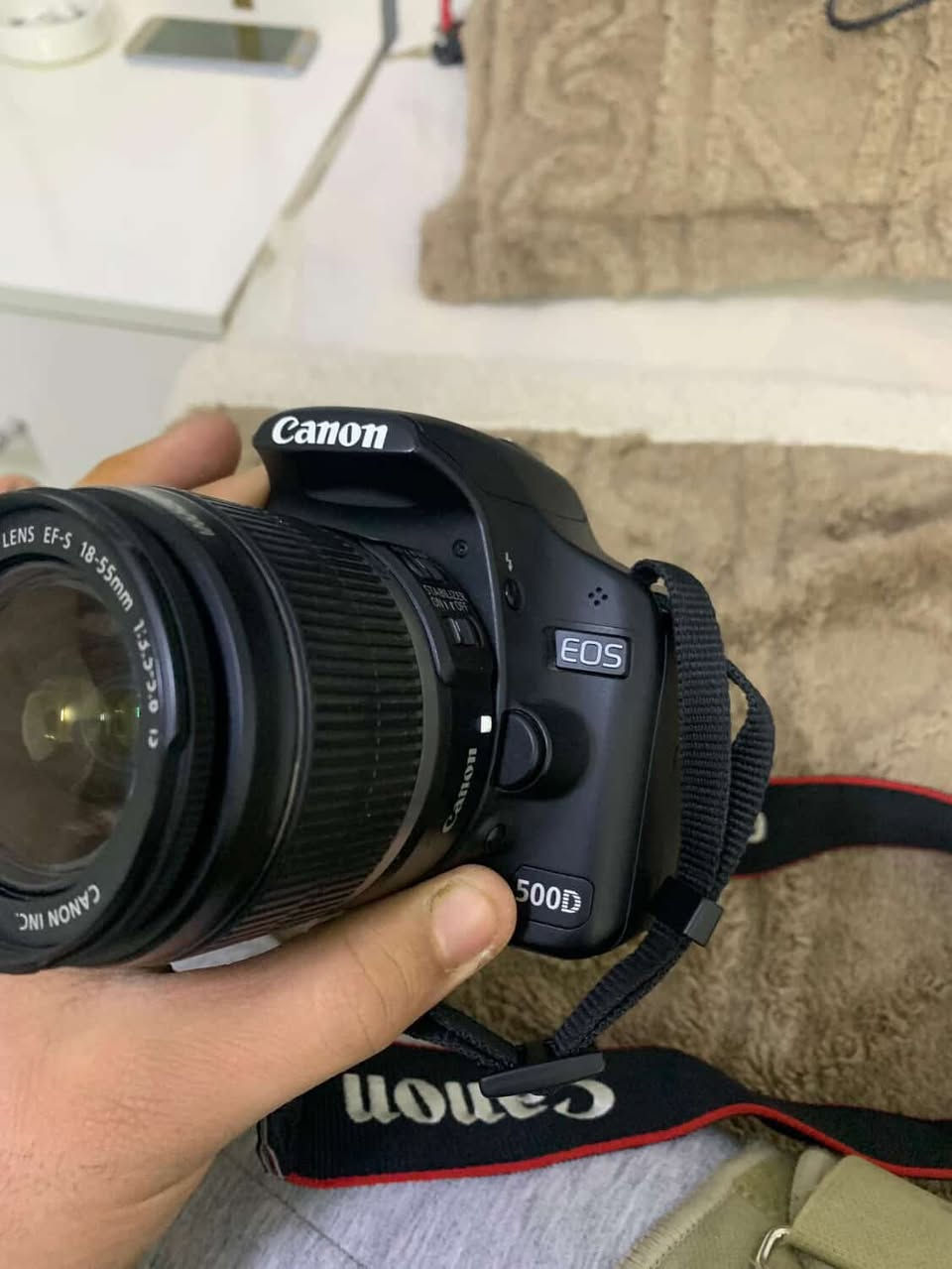 كامره كانون D500
عدسه 18.55 
بطاريه عدد 1 
جنطه حمل يد
رام 16 غيغهبايت عدد 1 
تصوير صوره + فديو 
ناقل صور عدد ١ منفذ تايبسي و وايرلس و سامسونك 
ستاند حمل يد معه اضائه صغيره 
سعر 200 و بيهه مجال 
استفسار اتصال على رقم ***********
