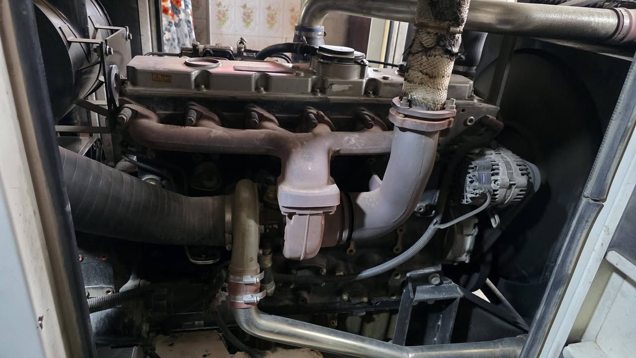 مولده بيركنز 165kv انكليزي اصلي من شركه علي العبيدي موديل ٢٠٢٠ نضيف فول وكفول برغي واحد مامفتوح للاستفسار
 ***********
