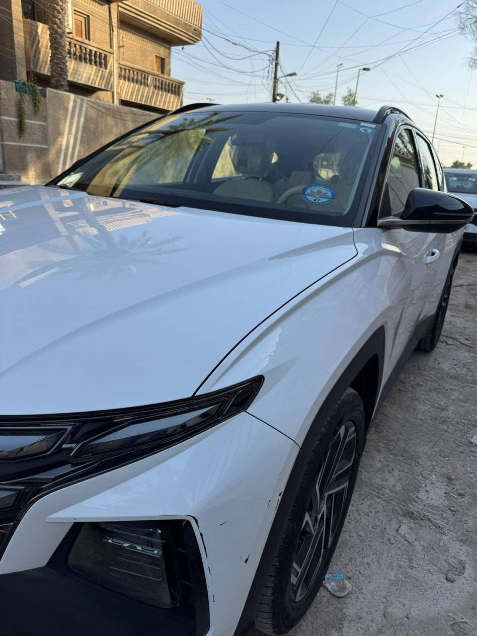 السلام عليكم 
للبيع توسان 2025 ويل 19 ضمان الاولى 
(تو كلر لونين)
‏‎كفالة عامة
‏‎ماشية 26
جنطة كهرباء 
شاشة متصلة 
محرك 2000
مرقم بغداد كامل بأسمي
السعر/ 225
***********
 العنوان : بغداد
