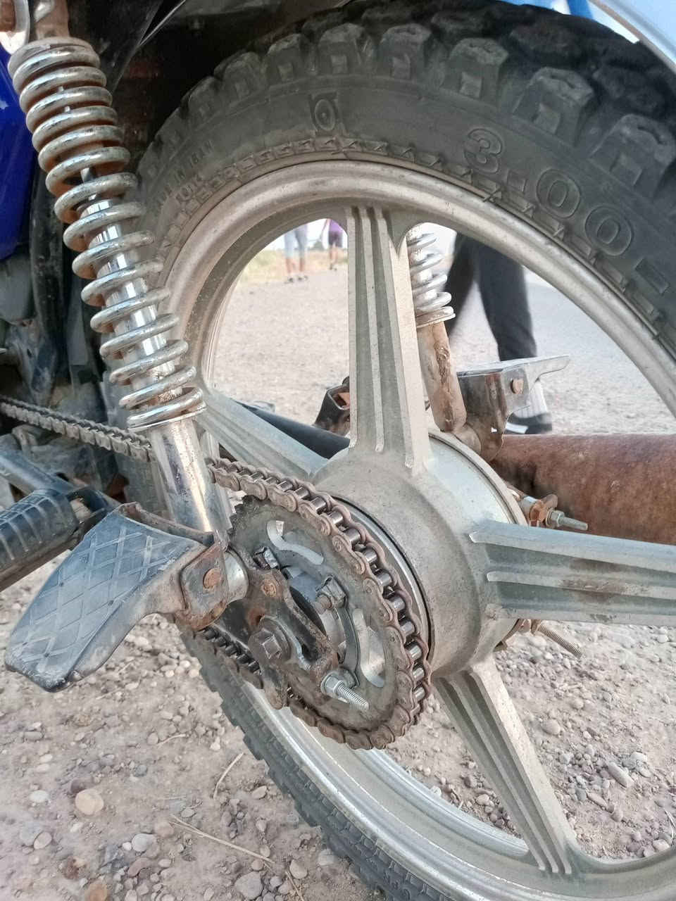 السلام عليكم ورحمة الله وبركاته،، مآطور إيرآني سيڤآن موديل 2019 ،، 5 گير كهربائيآت كلها شغآله ماطور مال جنآي السعر 350 وبيه مجال حگ ٱلجيه ٱلمكآن صلاح الدين الفرحآتيه قنآة 6،، ٱلأتصآل على ٱلرقم،، *********** تحيآتي للجميع
