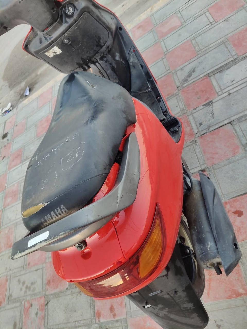 دراجه فراشه حاويه مامفتوحه مكينه ناعمه سلف هندر كلشي شغال كهربائيات كله شغال مكاني نجف شارع المدينه 
السعر525
***********
