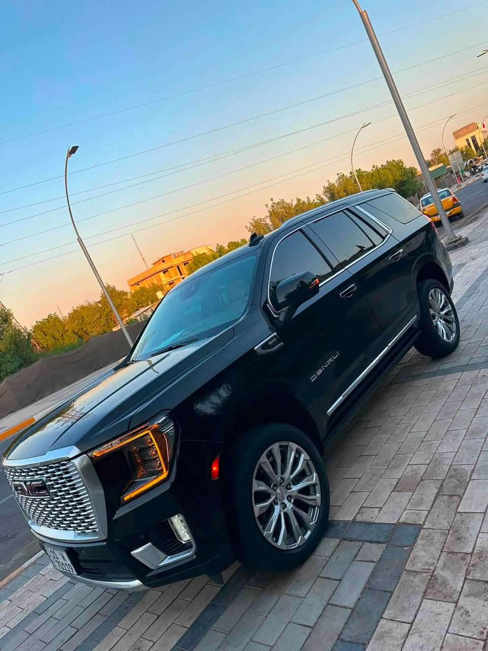 سلام عليكم جمسي للبيع دنالي موديل 23مكغوله مغلفه للبيع السعر 495بيه مجال بسيط العنوان بغداد الدوره حي الصحه ***********
