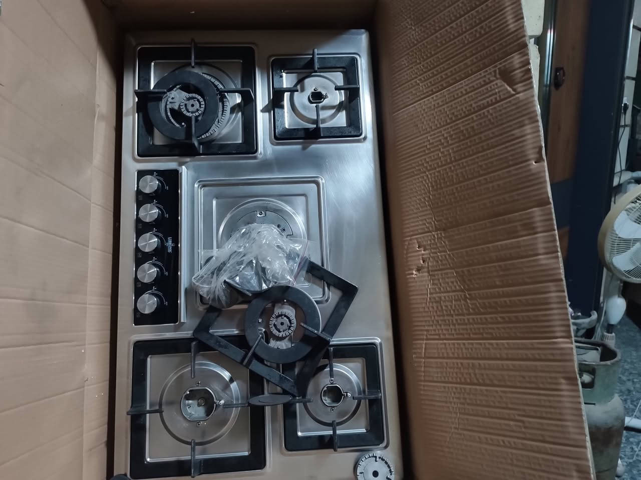 السلام عليكم عندي طباخ للبيع اخو الجديد قياسية 60/90سعره 100بي مجال


**إذا كنت صاحب هذا الإعلان وتريد حذفه لأي سبب، رجاءا أرسل رسالة إلى الدعم الفني**