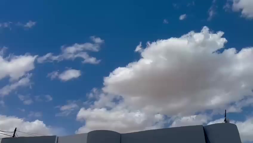 السلام عليكم بيت للبيع موقع البيت بعاجه مقابيل محطه ضفاف النهرين
متكون غرف نوم عدد2 مساحت الغرف 4/4
الهول المساحه 5/4
الربعه 7/4
المطبخ 4/4
الحمام يرهم شرقي ￼ويره غربي مساحته كلش جبيره 
مخزن كلش واسع 
صحيات خارجيه حمام وتواليت 
يم البيت قطعه ارض يرهم بيها بيتين مساحت البيت والقطعه  كامل 1300￼￼
الستفسار اتصل وتدلل ***********
