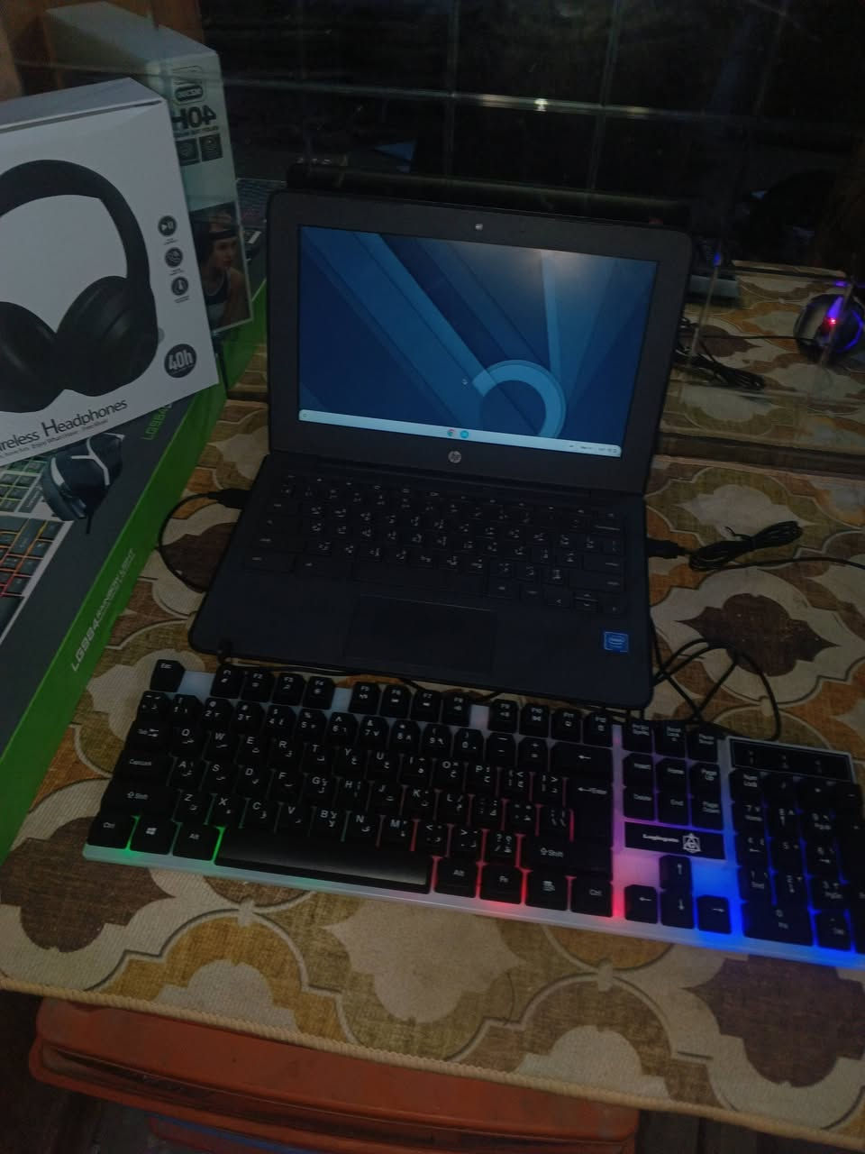 💻 عرض التميز المتكامل: لابتوب HP Chrome & ملحقات الجيمنج الفاخرة! ✨
هل تبحث عن الأداة المثالية للدراسة، التصفح، وإكمال مهامك اليومية بأسلوب عصري؟ 🚀 نقدم لك هذا البكج المتكامل الذي يجمع بين الأداء العملي والمظهر السينمائي الجذاب. 🎬
1️⃣ لابتوب HP Chromebook (النسخة السوداء الفخمة) 🖤
الاستخدام: مصمم خصيصاً للتصفح السريع، الدراسة عن بُعد، ومشاهدة المحتوى. 📚🌐
النظام: يعمل بنظام ChromeOS الخفيف والآمن. ⚡
التصميم: هيكل أسود بالكامل، أنيق، ونحيف يسهل حمله في أي مكان.💼
2️⃣ طقم لوحة مفاتيح وماوس LG984 (عربي/إنجليزي) ⌨️🖱️
الكيبورد: إضاءة RGB خلفية مذهلة، وأزرار مريحة للكتابة باللغتين العربية والإنجليزية. 🌈
الماوس: تصميم "جيمنج" انسيابي يوفر دقة عالية وسرعة استجابة. 🎯
3️⃣ سماعات الرأس اللاسلكية (الخيار لك!) 🎧
لأن ذوقك يهمنا، يمكنك اختيار نوع السماعة المناسب لك ضمن البكج:
للشباب (سماعة MZ300 السوداء) 👦🏻: صوت نقي وباس عميق، بطارية تدوم 40 ساعة، وتقنية إلغاء الضوضاء. 🔋✅
للبنات (سماعة Cat Ear المضيئة) 👧🏻: تصميم "أذان القط" اللطيف مع إضاءة LED ملونة وميكروفون واضح جداً. 🎀🐾
💡 ملاحظة: اللابتوب مثالي جداً لطلاب السادس العلمي أو الباحثين عن جهاز عملي وسريع للإنترنت والبحوث. 🎓📝
💰 سعر البكج الكامل: 100,000 دينار فقط! 🏷️
📥 للحجز والاستفسار: يرجى مراسلة الصفحة مباشرة. 📩
🚚 التوصيل: متوفر لكافة مناطق العراق! 🇮🇶


**إذا كنت صاحب هذا الإعلان وتريد حذفه لأي سبب، رجاءا أرسل رسالة إلى الدعم الفني**