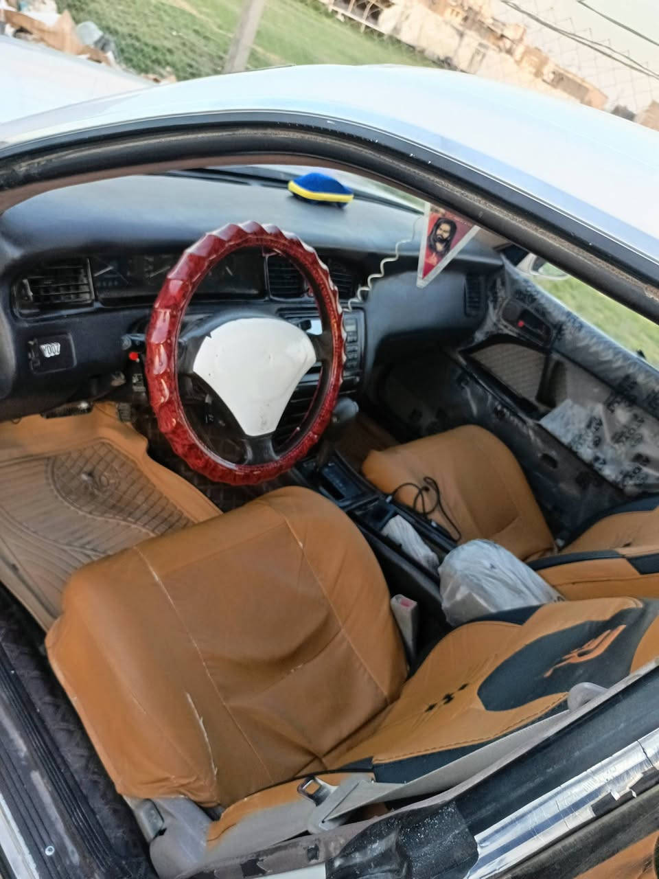 سلام عليكم بطه متصل  95 سنويه 29رقم نجف  سياره حلوه كامله حداديه تخم تاير  سعر 50وبه مجال مكان سياره نجف شراي يتصل ***********
