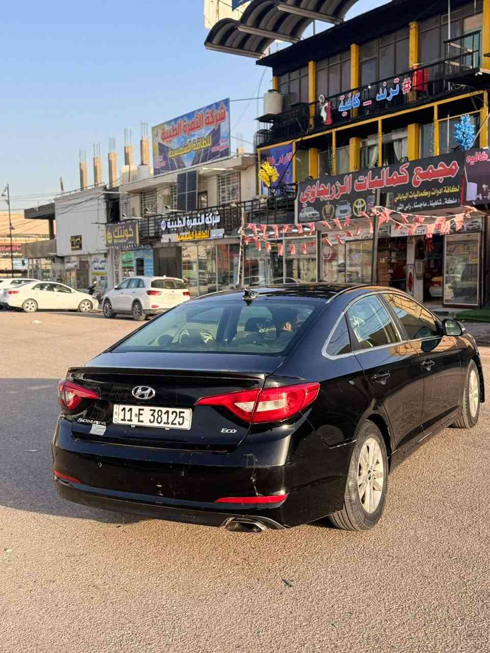 السلام عليكم ورحمه الله من رخصه الادمن 
سوناتا بغداد 2015 حادثها مرفق بالصوره 
محرك 1600تيربو
شاشه كاميرا دواره تحكم سيترن كشنات كهربائي 
السياره عايزه فريز والباقي خير من الله 
السعر 105وبيها مجال قليل
***********
