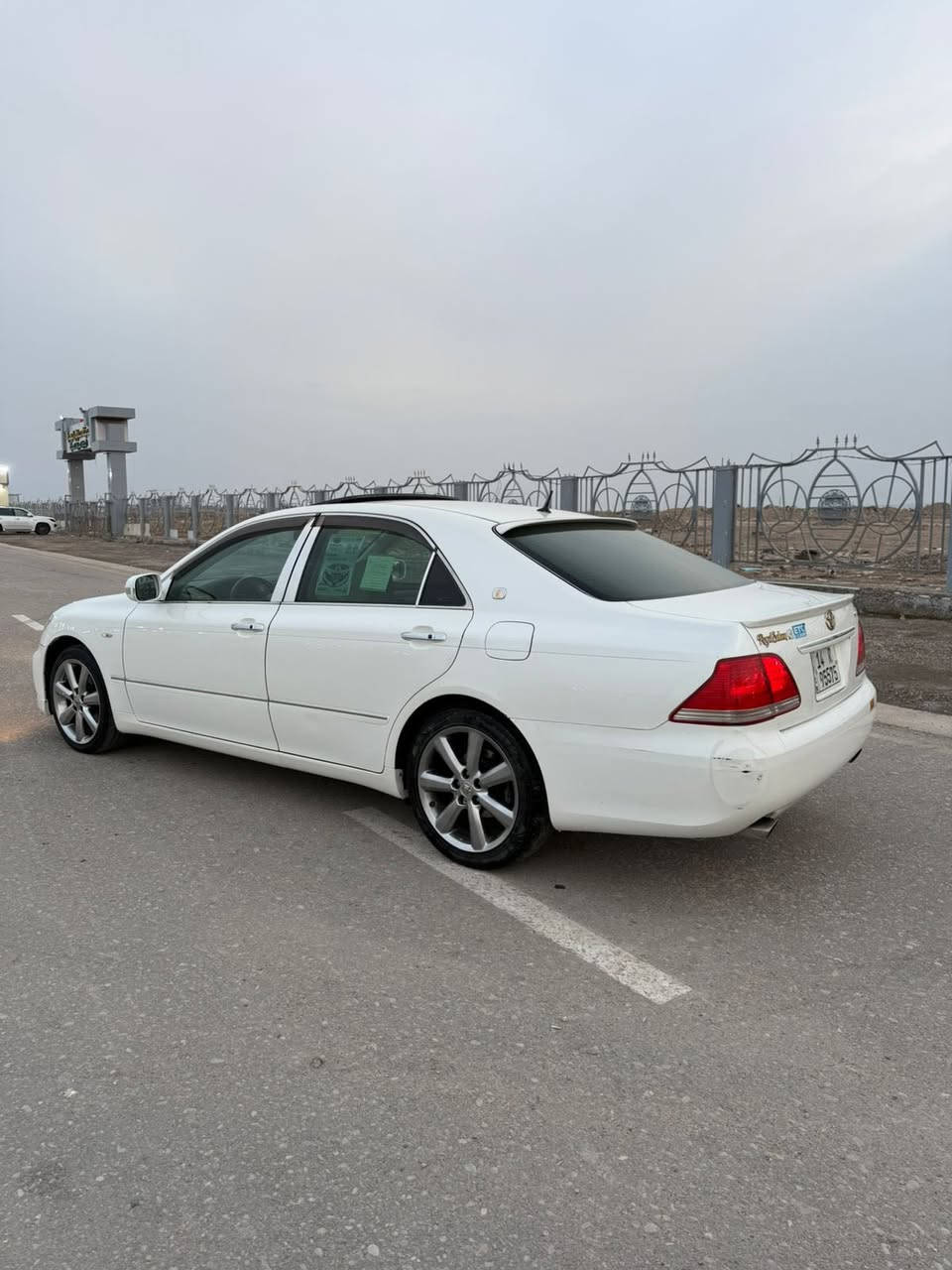 سلام عليكم. شاهينه رقم بصره قرار 48. السياره تسجيل جديد. مواصفاتها فتحه كشنات كهرباي شاصي 182. مكينه وكير مكفولات شرط. تبريد ثلج حداده كارتون ويل دنك لأصلي.  السياره جديده. حيل تحوير. فوك وجوه ايسر بلاد شرط. تحويرها درجه اوله 100.100. السياره متعوب عليها كلشش. وكفاله من الضربه والنقل والعيب شرعي. السعر 128 اخوان سيارا مناسبه كلشش. هاتف ***********البصره.
