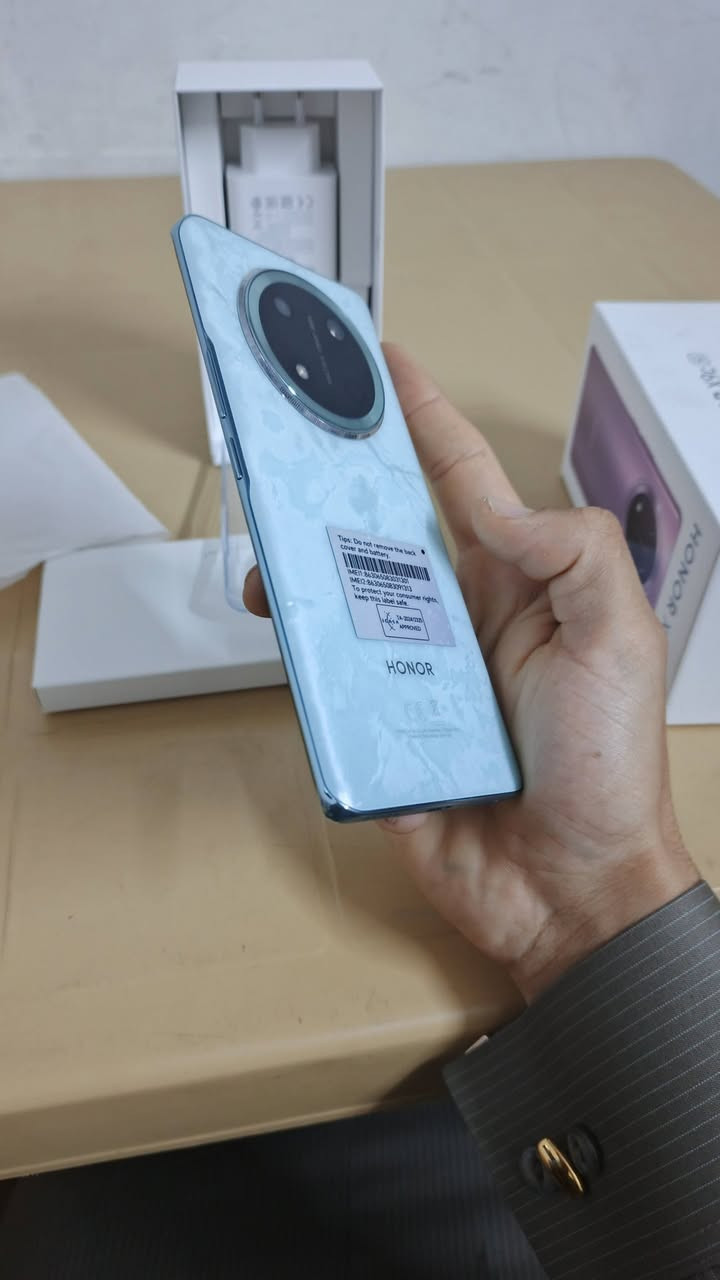 سلام عليكم ورحمة الله وبركاتة هونار اكس 9سي5G شرط كسر كارتون اول باحه اخذتو وعتازيت فلوسو ذاكره 256رام 12+12دفع سعر بما يرضي الله والباحه اخذتو بلا لايلون رقم ***********
