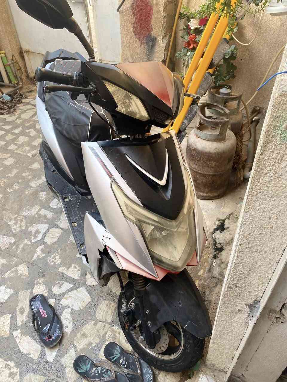 سلام عليكم دراجة شحن للبيع البطاريات جدد نضيفة سعرها 275محتاج فلوس للاستفسار اتصل او دلل***********💙💫
