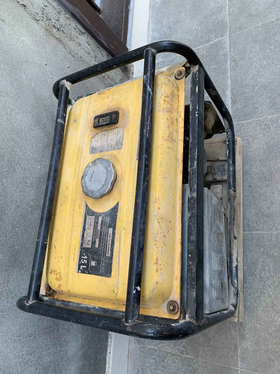 مولده استره للبيع شغاله مامفتوحة سعرها ١٥٠ الف وفارة غسل مال باله سويدية الصنع استخدام قليل مامفتوحه شرط الشغل سعرها ٥٠ الف للاستفسار الاتصال على الرقم ***********
