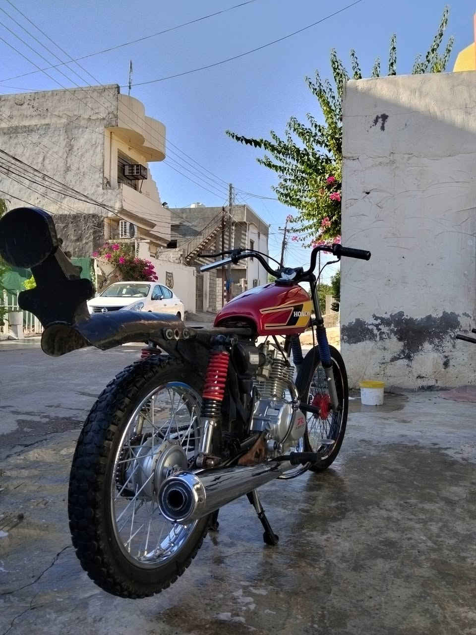 السلام عليكم الدراجه للبيع نامه رابيدو 25 ما مفتوح المكينه تعميره 25 الدراجه خير من الله السعر 550 وبيه مجال مكاني شهربان المقداديه 
***********

