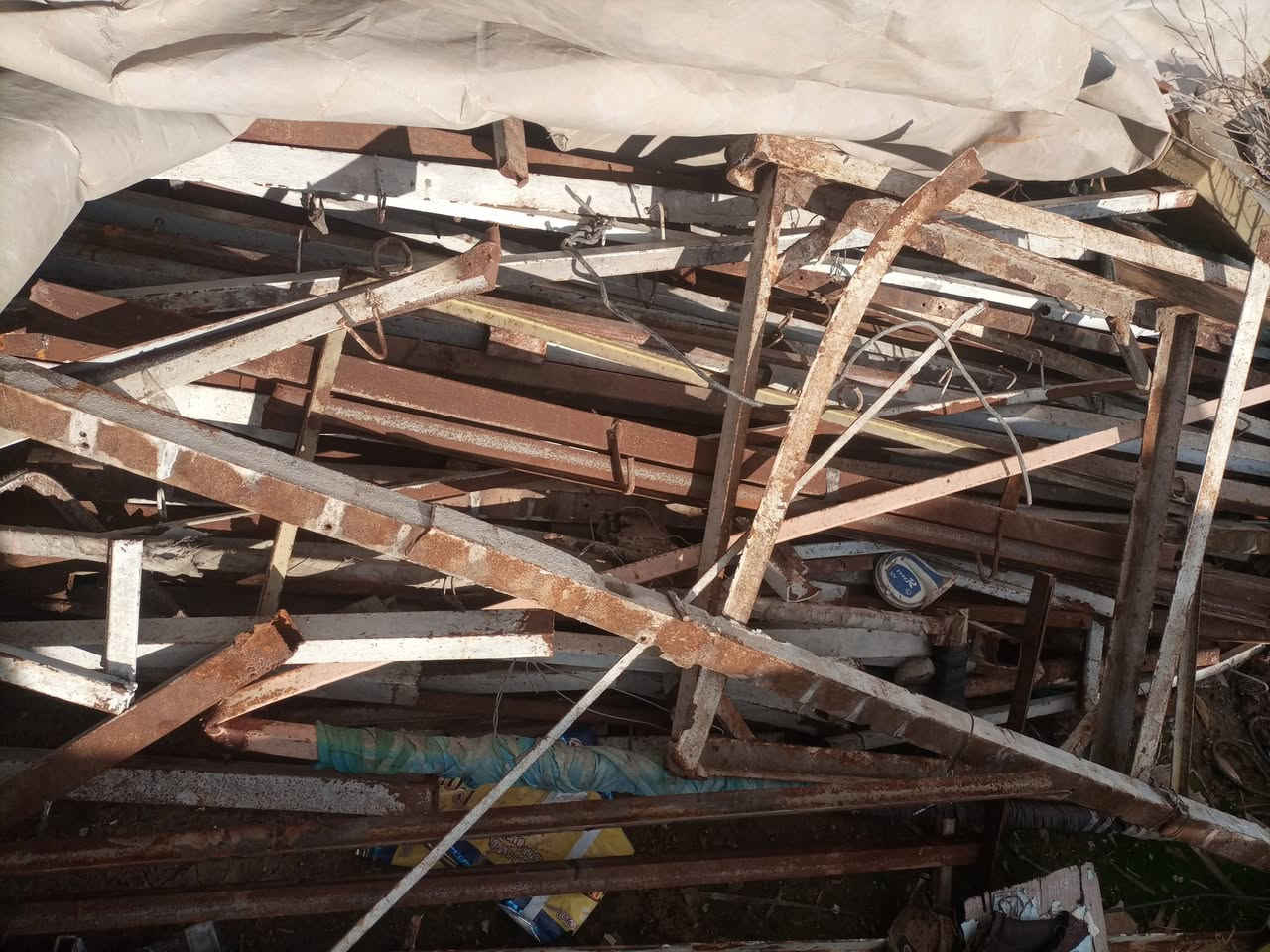 حديد رصطات جميع القياسات سعر المتر 1500 شري اتصل ***********
