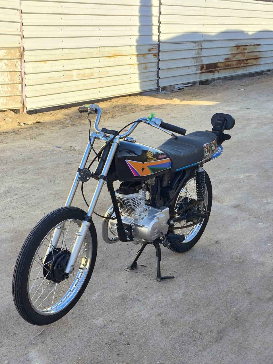 سلام عليكم دراجه سيجي نامه ادوات كلك تعمير25 صالهاا شهر من معمره دراجه شلعه ومعدل وفصله دراجه  كفاله سعر700 وبيها مجال قليل حگ الجيه  (البصره كرمه علي )***********
