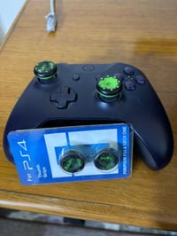 اكس بوكس للبيع السعر ١٠٠   للاستفسار على الرقم ٠٧٧٢٧٨٠٤٨٢٣