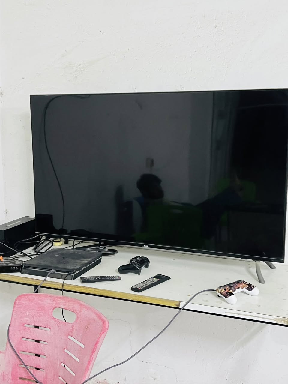 بلي 4سلم مهكر نضام 11وياء  كامل ملحقات وزائد يو بي إس جديد وشاشه حجم 60السعر خاص او اتصل ‭0787 457 4299‬
