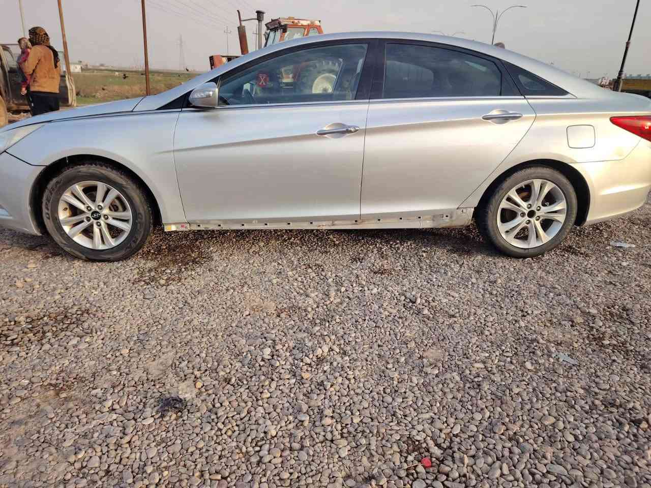 سونتا 2011.. ادوات كصة جنطة
مرقم باجات سليمانية الدولي شغل مرتب ومضبوط 
  فول موصفات 
بصمه تشغيل عن بعد 
بانوراما .تحكم استيرن كشنات جلد دشبول اسود. مري شفط 
تبريد تدفئة .وبعد بيه هواي مواصفات  سياره جديده وحلوه ..  بيع مستعجل 48وبيها مجال حك الجيه 

العنوان ميسان /***********
