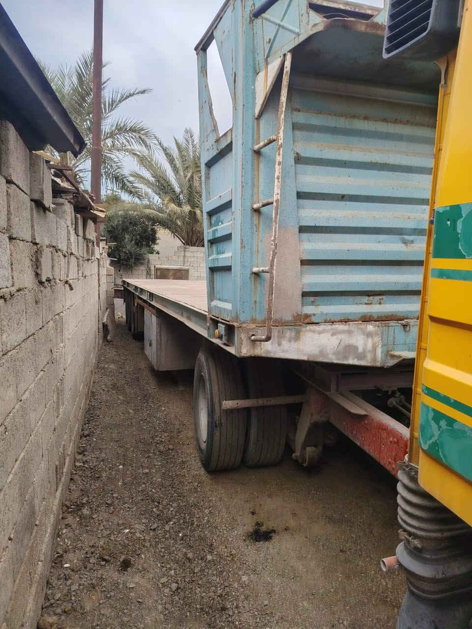 السلام عليكم عربانة للبيع جاهزة للعمل للاستفسار اتصل ع رقم ***********
