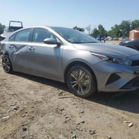 كيه فورتي مديل 2024  كلها راجعه بارد  مرقم بغداد بسمي مكاني بغداد المش...