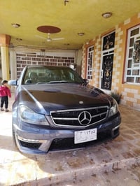 مارسدس c300 2014 w204 v6 لون فيراني  الضربة صندوك بدون اي ايرباك السيا...