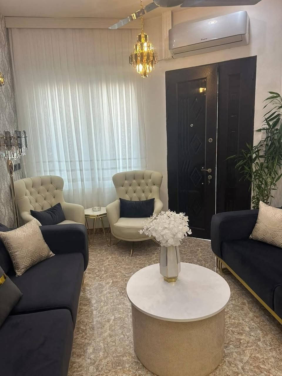 🔶دار  زراعي للبيع 🏡

دار زراعي مضمون ومسجل بالطابو🏠

المساحة:100متر والواجهة 5 متر  📍

يتكون من طابق اول  (استقبال ومطبخ وغرفه نوم وصحيات وحديقة وكراج و درج داخلي )📍

طابق ثاني (غرفه نوم فقط )

العنوان: قرب من مول حجي زياد وخلف إذاعة  الرشيد 📍

💵السعر ع الاتصال 💵

موقع   المكتب كركوك حي الواسطي 
سايدين العمارة الخضره مقابل شقق الغاز               ومجاور دكتورة سلوى البياتي 
 🏦مكتب سُلطان العقار 🏦 
 بأدراة أستاذ سيف 
 للأتصال ***********
✅نستقبل جميع عروضاتكم السكنيه والتجاريه في كركوك 💯والترويج لها عبر الصفحه الخاصة بالمكتب
للأستثمار والتطوير العقاري  معنا نحو الأفضل المكتب مجاز من غرفة تجارة ونتعامل بأشراف قانوني
