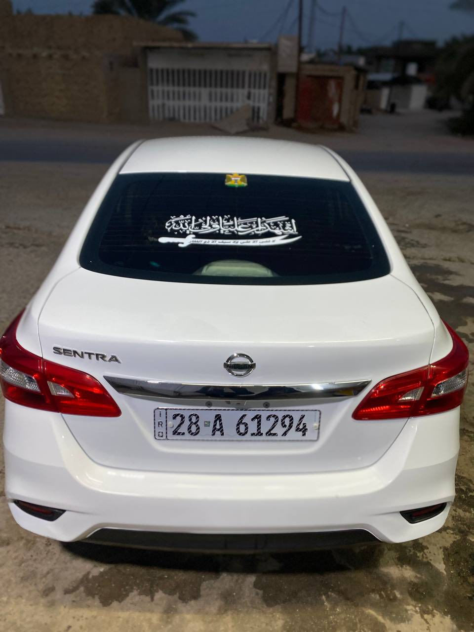 سلام عليكم نيسان سنترا موديل 2018  لون ابيض
حادثها في امريكا فقط قطعتين بنيد وجاملغ

مواصفات فول عده فتحه 

نضام ايكو + سبورت 

تخم تاير باتري جديد 

صدر امامي خلفي جديد  

كامره خلفيه + شاشه

ماشيه ١١٠ميل 

دوشمة جديده 

سنويه جديده رقم النجف الجديد ومداورها ثاني يوم باسمك  

سياره جاهزه من كل نواحي 

مكاني الديوانية 

السعر٩٥ وبيه مجال 

رقمي ***********
