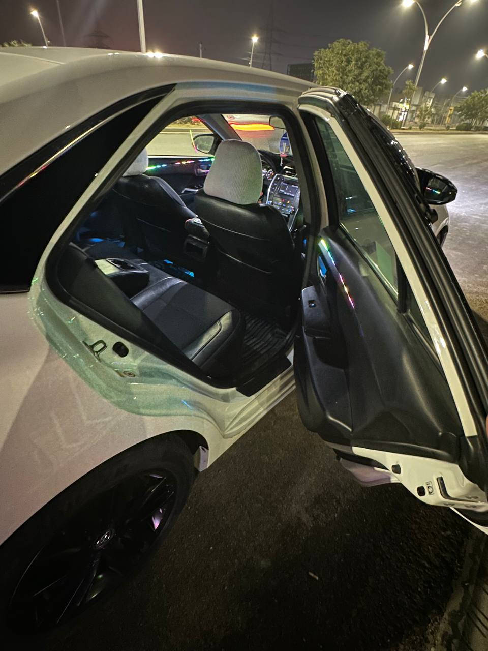 كامري 2017
Seپلس
فول مواصفات ما عدا البصمه
ضرر السياره بجم بونيد مبدل تجاري والشاصي بي 10 سم تعديل وسحب بدون گص 
وبي رش كلير امريكا   جاملغ السائق وعكس السائق
وباب السائق وعكس السائق 
مجموع الضرر 5 قطعه تبديل والباقي رش كلير
سعر 160 وقابل للتفاوض 
للاستفسار موجود على هذا الرقم 
***********
