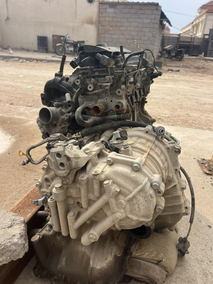 مكينه وكير ١٤٠٠ للبيع 
الكير نقص اويل بم. 
المكينه ما ادري بيها 
كامله هيه وتفرعاتهه 
وعقل ١٤٠٠ اكسنت ٢٠١٦ للبيع 
العماره 
***********
