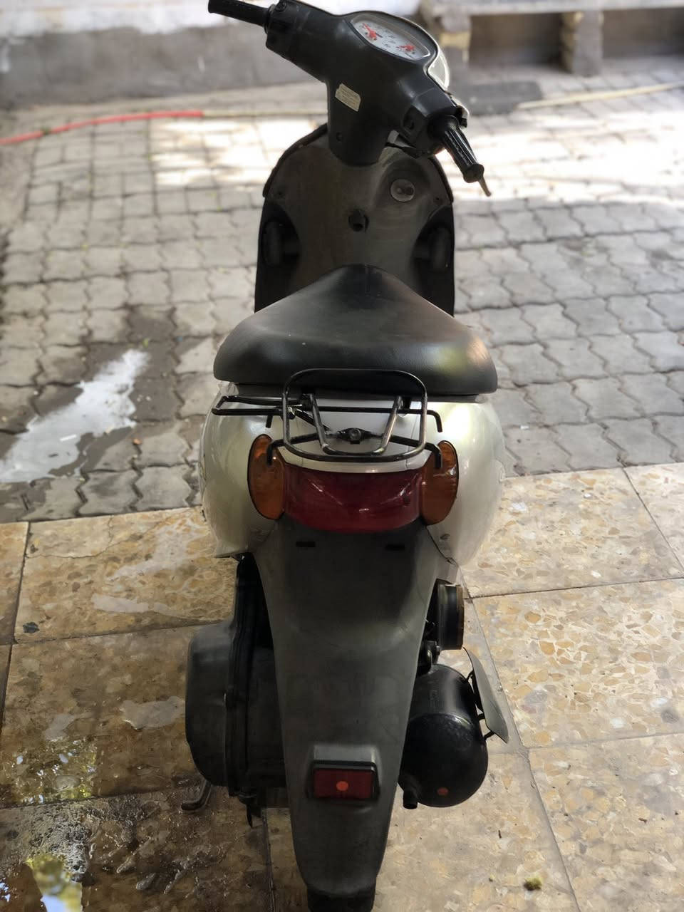 دراجة سازوكي ولفات مال باله الياباني
سرعة 60 مكينه مامفتوحه ع بلادها مكاني البصره 
***********
