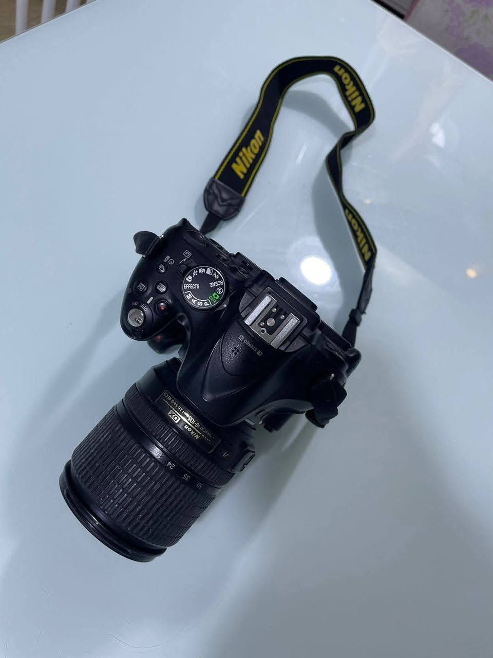 السلام عليكم
 للبيع مستعمل قليل مكان بغداد
عارضة 380 وبيه مجال 
***********
