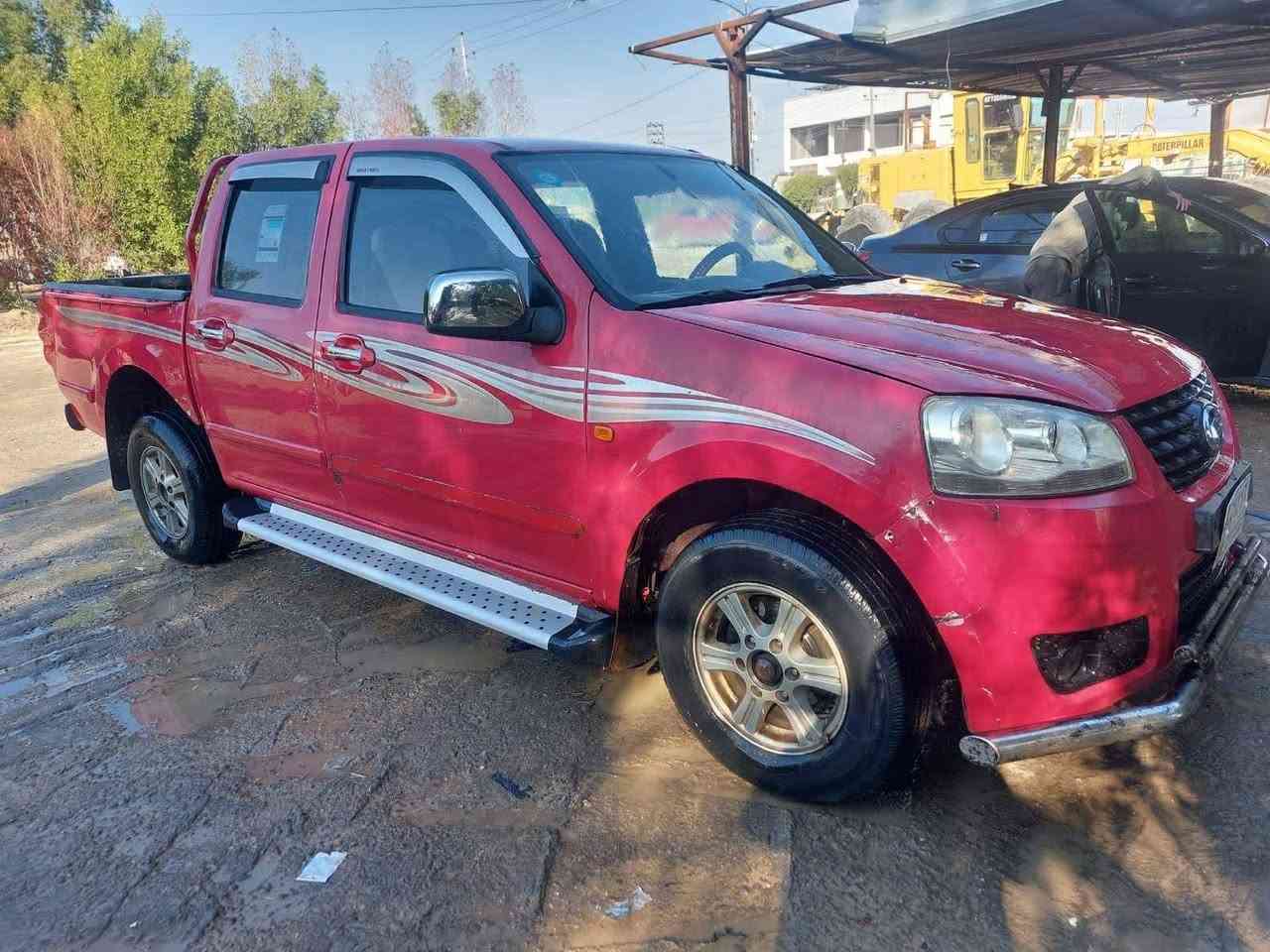 للبيع موديل 13 مكينه وكير وتبريد شرط حداديه أمامي وخلفي جدد تخم تاير مانقصها شي السعر 50 وبيها مجال مكان السياره سماوه رميثه ***********
