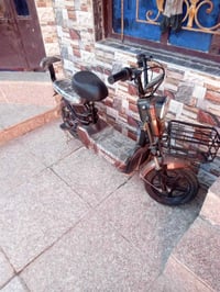 دراجة شحن نضيفة شغالة 3 سرعات اشاير شغالات هورن بوش شغال  بريكات امامي...