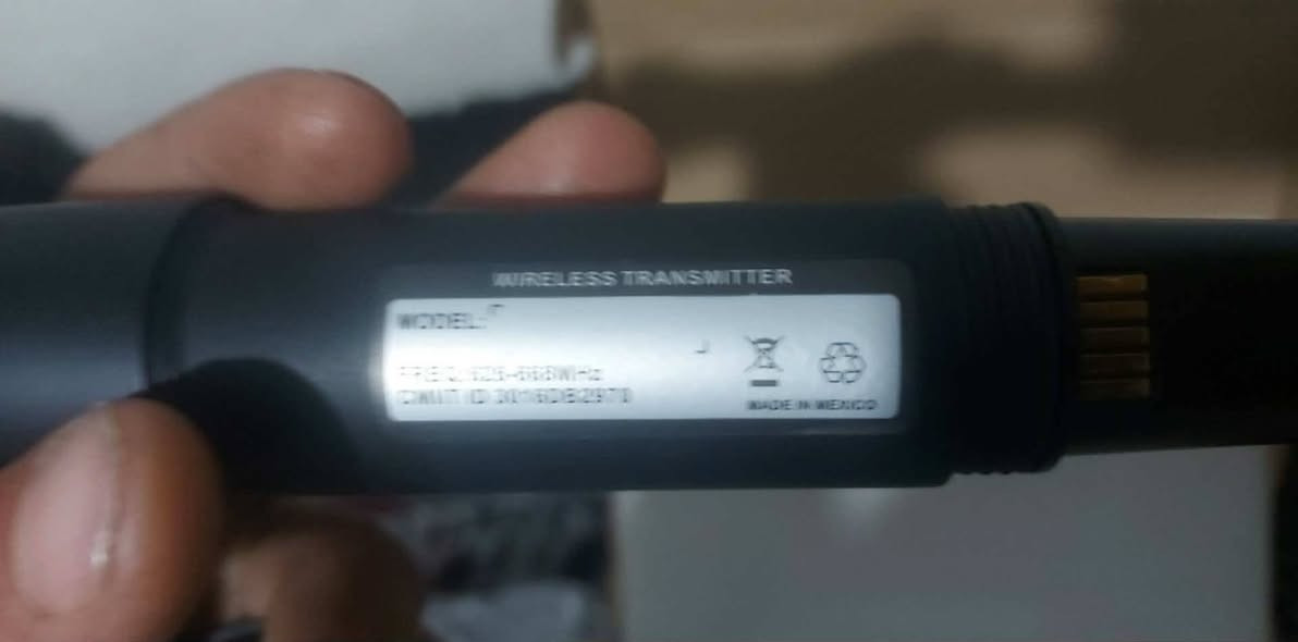 للبيع مايك بيتا 58 صناعه مكسيك فقد يده بعدو جديد بجيس علا تردد الشركه بدون جهاز  اسعر 40  اتصل ***********
