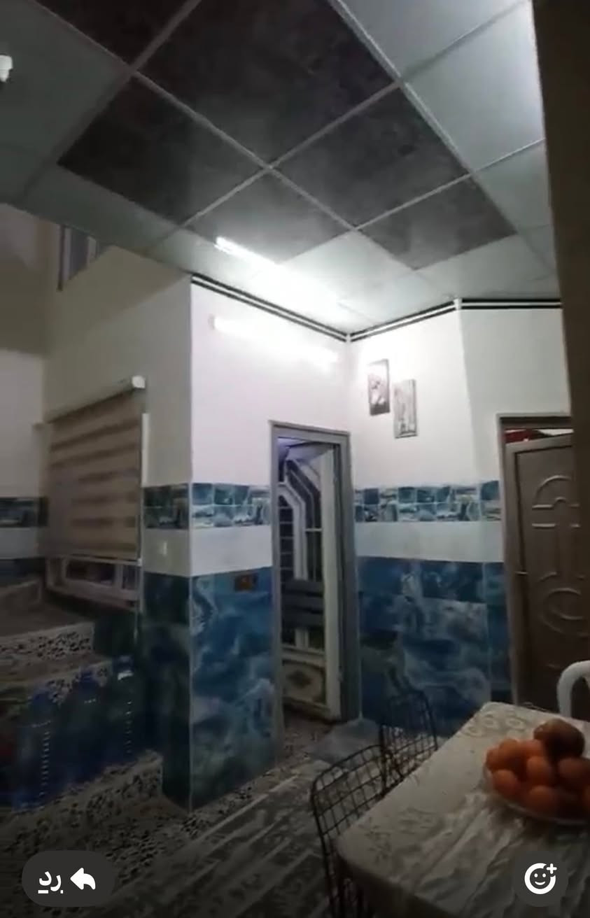 * 🔹 بيت ركن للبيع الموصل/ شارع تلكيف / خلف جامع بشير النعيمي 🔹
* 📐 المساحة:130 م².     (13م * 10م)
* غرفتين نوم زائد هول زائد استقبال زائد مطبخ سيراميك زائد صحيات داخل و خارج زايد سقوف ثانوية 
* 📞 للاستفسار أكثر والاتصال:
* 📱 ***********
* 📱 ***********
