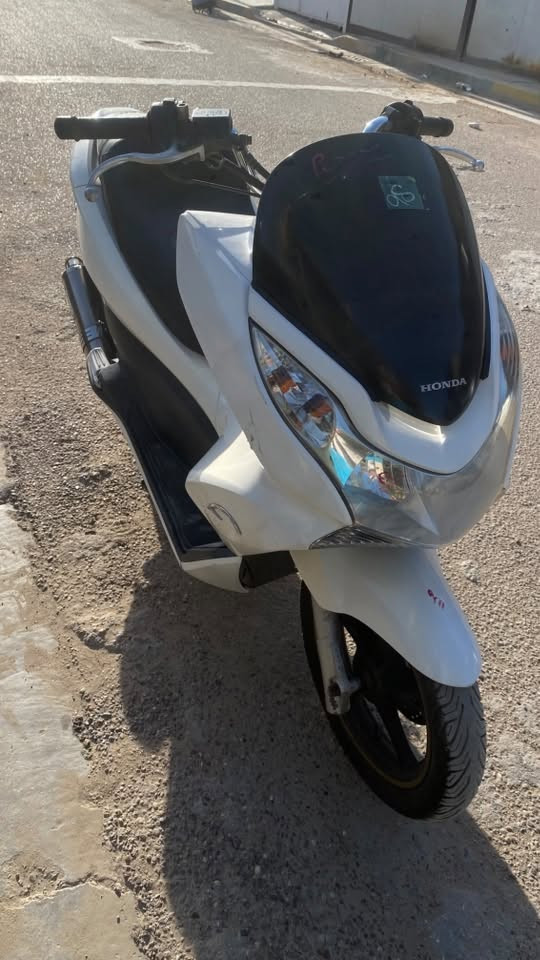 pcx جيل اول ياباني
كفالة عامة اوراق موجودة 
السعر اتصل وتدلل ***********
