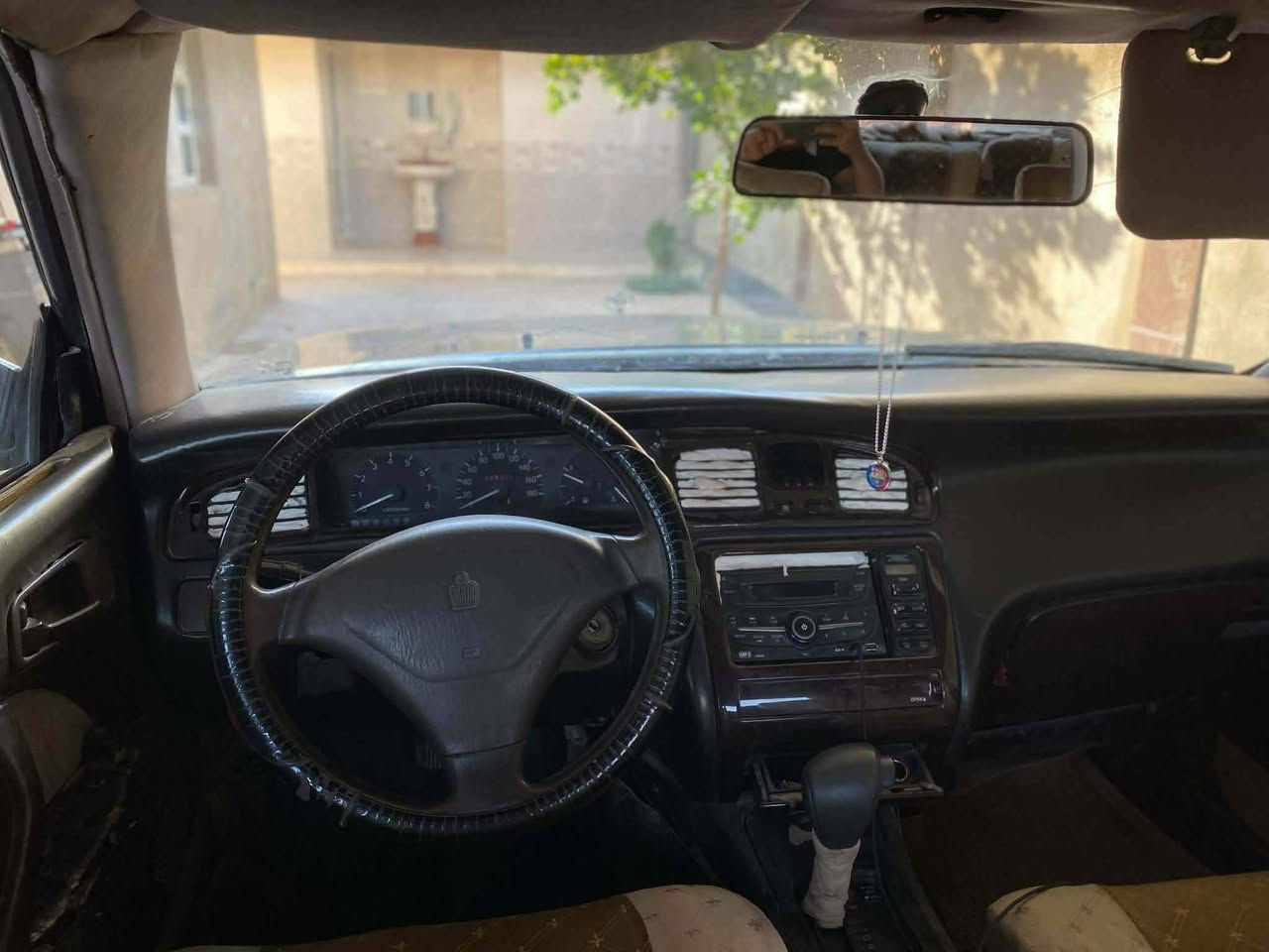 بطة للبيع. موديل 1993   محرك وكير شرط.  تشتري من الشرعي  كابون بانزين   طخم نص عمر  محرك 3000   صاحبه اريده با 26 ورقه 
للتواصل على الرقم ‏‪***********‬‏ 
ملاحظة اني مكلف بالنشر  اتواصل على الرقم
