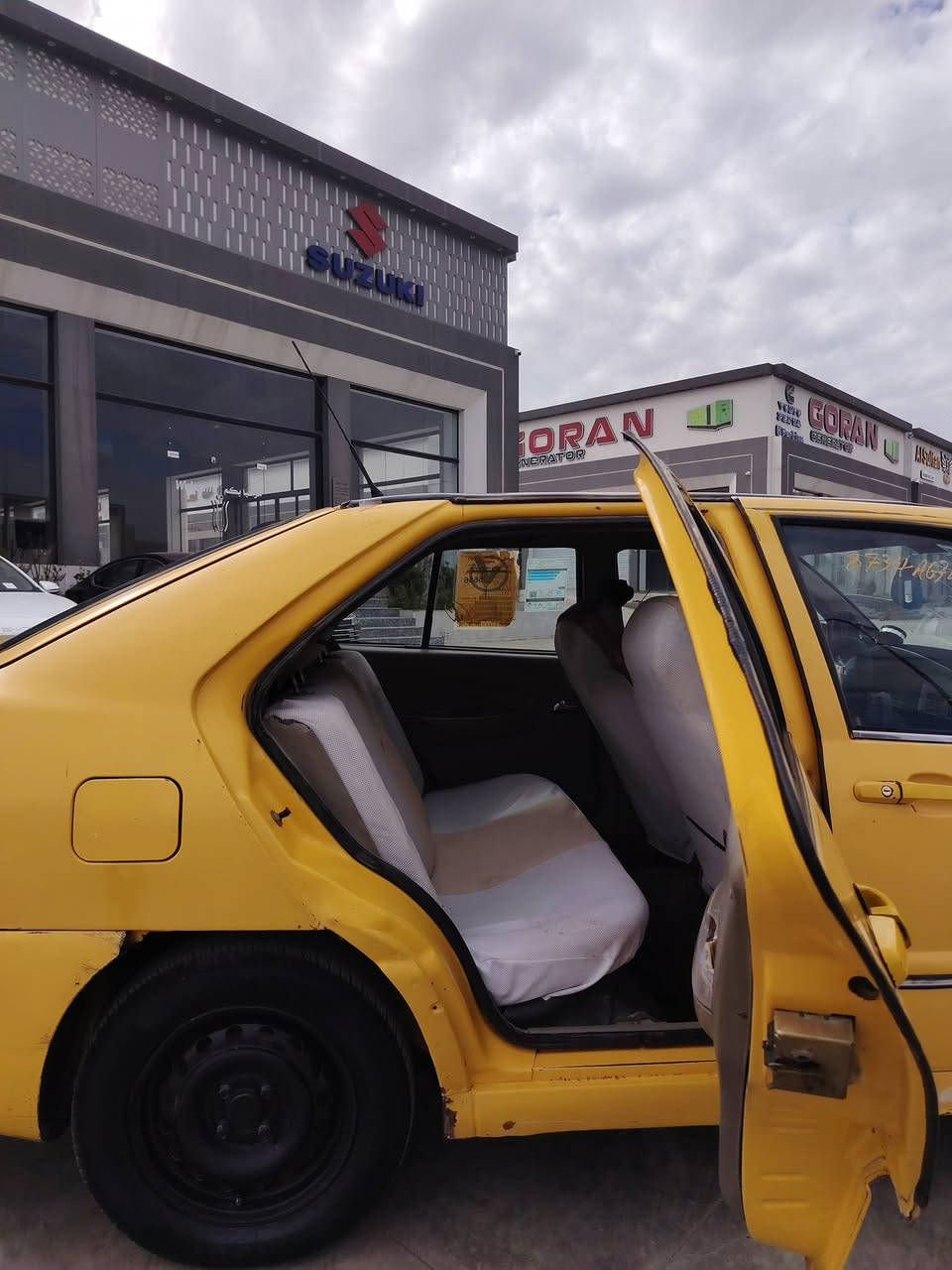 للبيع شيري كوين 2011 تكسي
رقم نينوئ الماني
كابون ورقي
محرك مال كصة خليجي قبل شهر شاده
غرامات صفر هيئة عليها ينزل من سعرها
السعر 22
*********** بي واتساب
