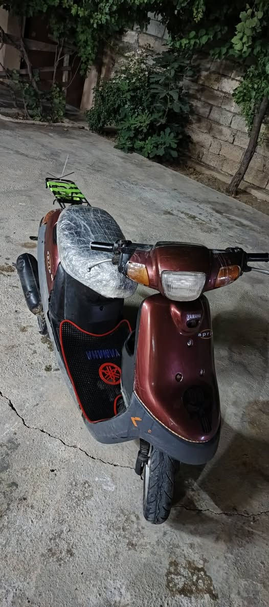 سلام عليكم 
ماطور بوتين للبيع مكينه نضيفه  كلو شغال لايت اشاير هورن السلف يعوزه فحمات ماطور كدام العين السعر160وبي مجال ***********
