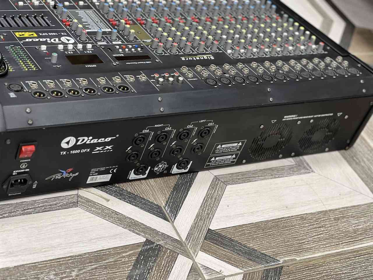 مكسر صوت للبيع السعر خاص
***********✅
