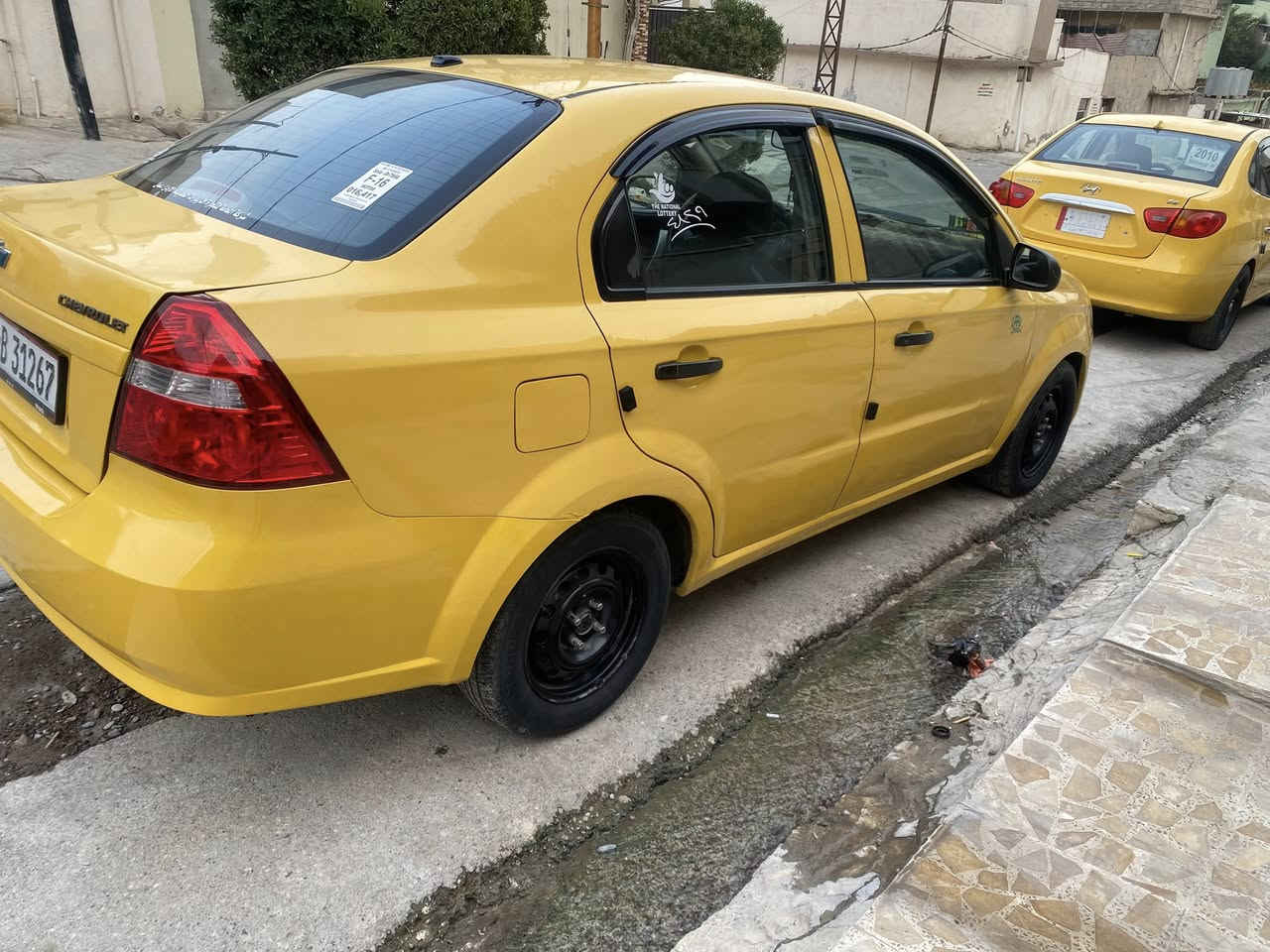 سيارة افيو موديل 2011 مؤسسةللبيع فول توماتيك *********** )(***********
