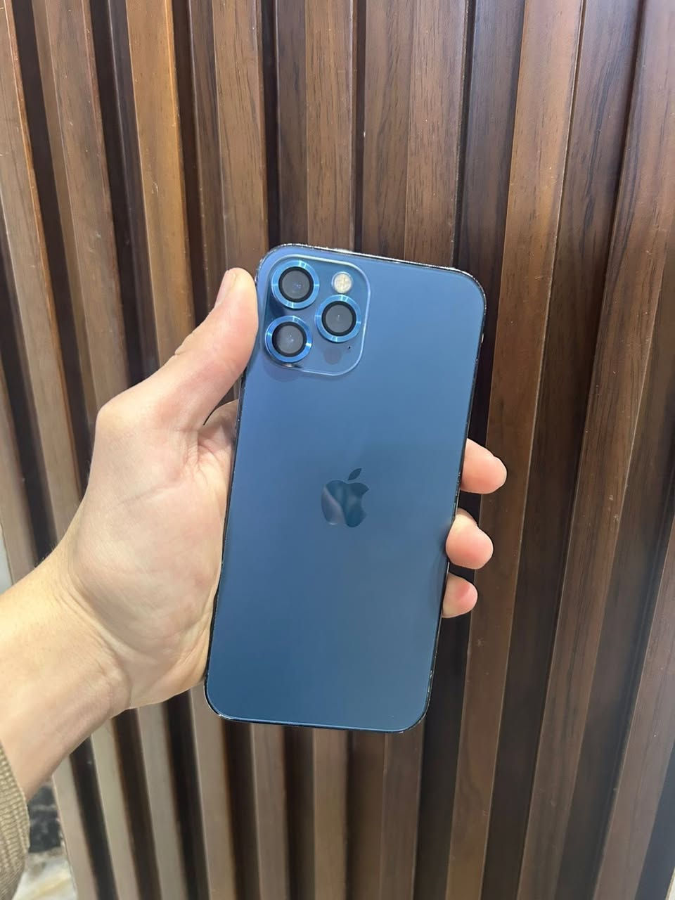 سلام عليكم  ايفون 12 برو ماكس للبيع ذاكرة عملاقة 512 بطارية100 مبدلة الاصلية درجة أولى وشاشة مبدلة أحسن نوعية بل سوك ٣ خيارات للبيع او مراوس ب325 وبي مجال مكاني ديالى التحرير يرهم امراوس اب اعلى منة وانطي فرق ***********
