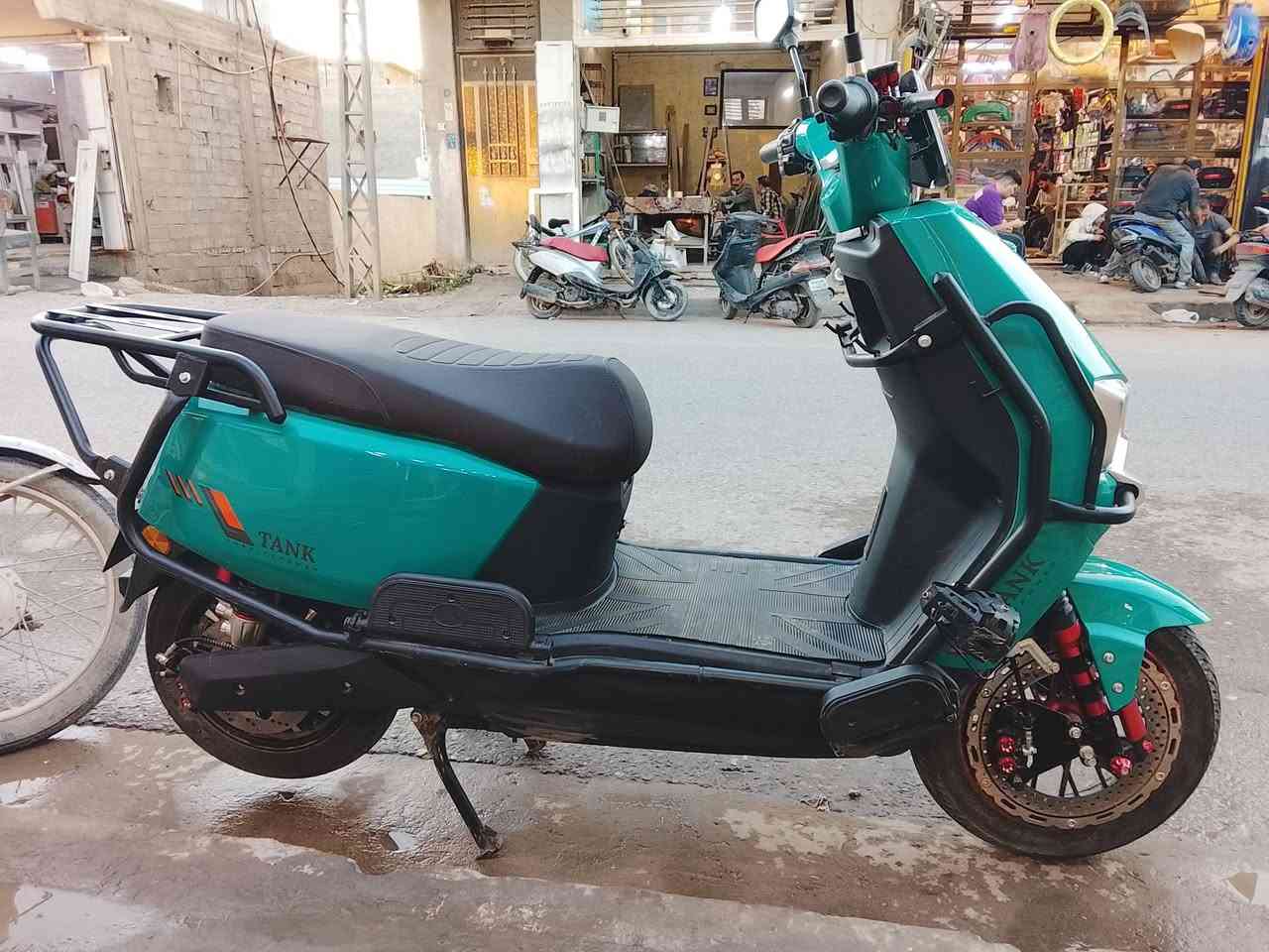 السلام عليكم شباب دراجه شحن للبيع موديل ٢٠٢٥ ملف 2000 /بطاريات ٦ ؛72 فولت و32 امبير بطاريه گرافين بيها مسجل ,مكفوله من كلشي كلشي بيها شغال ميه بلميه صارلها شهرين وشويه من نازله تحويلاتها 4 گير رايدها 750 وبيها مجال شي بسيط لان محتاج .مكاني بغداد الشعب *********** واتس ورصيد
