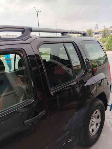 السلام عليكم سياره اكستيرا اربيل موديل 2009باسمي خليجي السياره مكفوله من الحادث والتبديل والصبغ بيها فقط الربع الجوه باب السايق والباب الخلفي بيهن صبغ والباقي مكفول السياره مكينيه وكير وتبريد وتخم تاير جديد والضافه منظونه غاز اني شادلها مابيها نقص السياره مال جناي السعر S10000وبيهامجال العنوان بغداد الشعله رقم التلفون ***********
