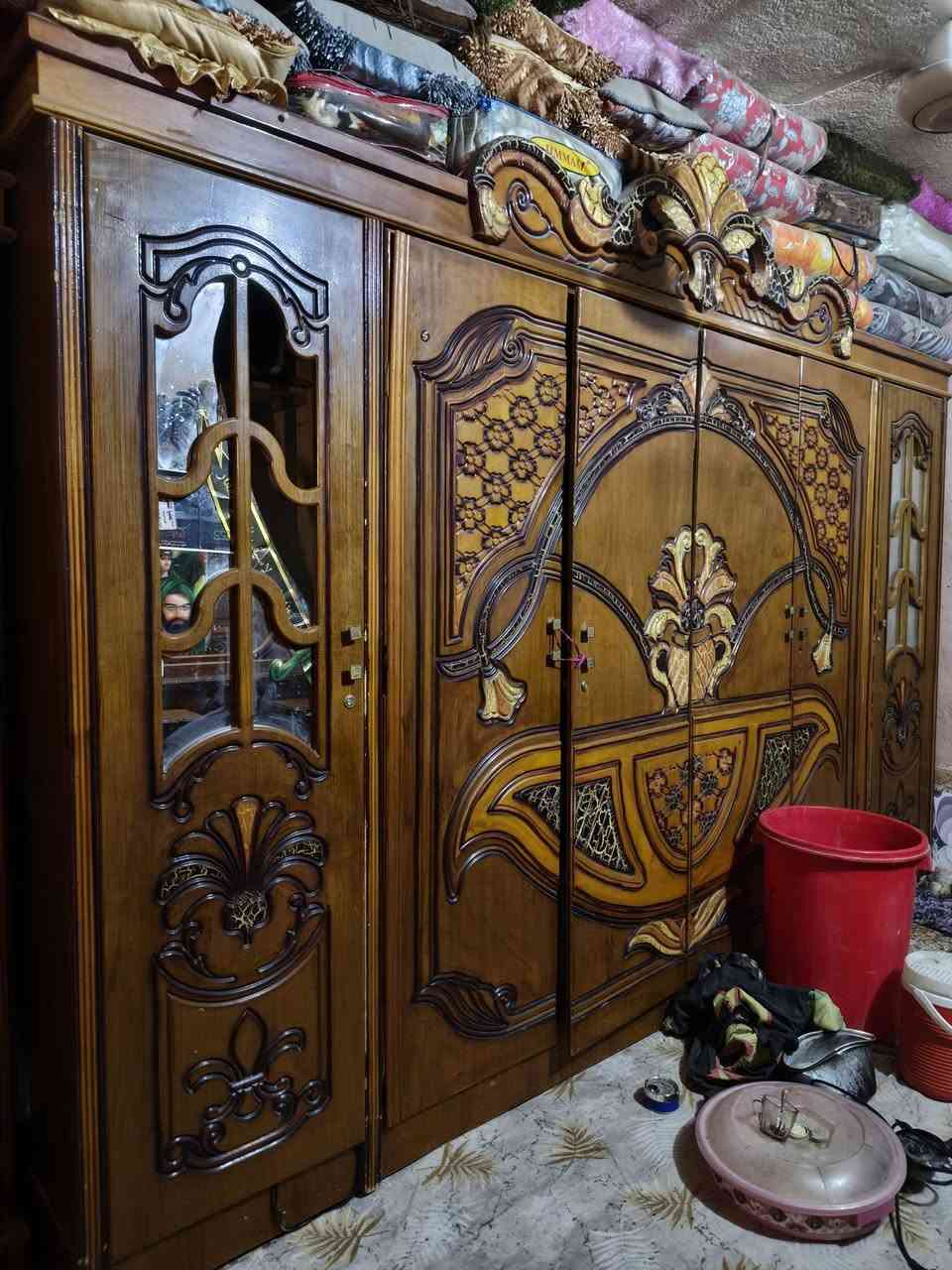 سلام عليكم غرفه أخشاب للبيع سعر 500وبيه مجال رقمي ***********
