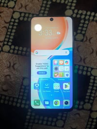 هونر اكس ٨ الذاكره ١٢٨ الرام ٨ عيب الوحيد كامراه اماميه مو شغاله السعر...